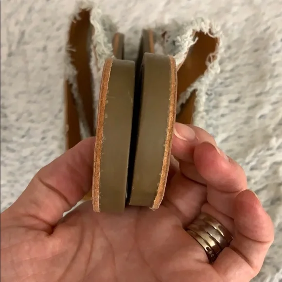 ⭐️🌸Capelli chambray raw hem criss cross slides - Picture 6 of 12